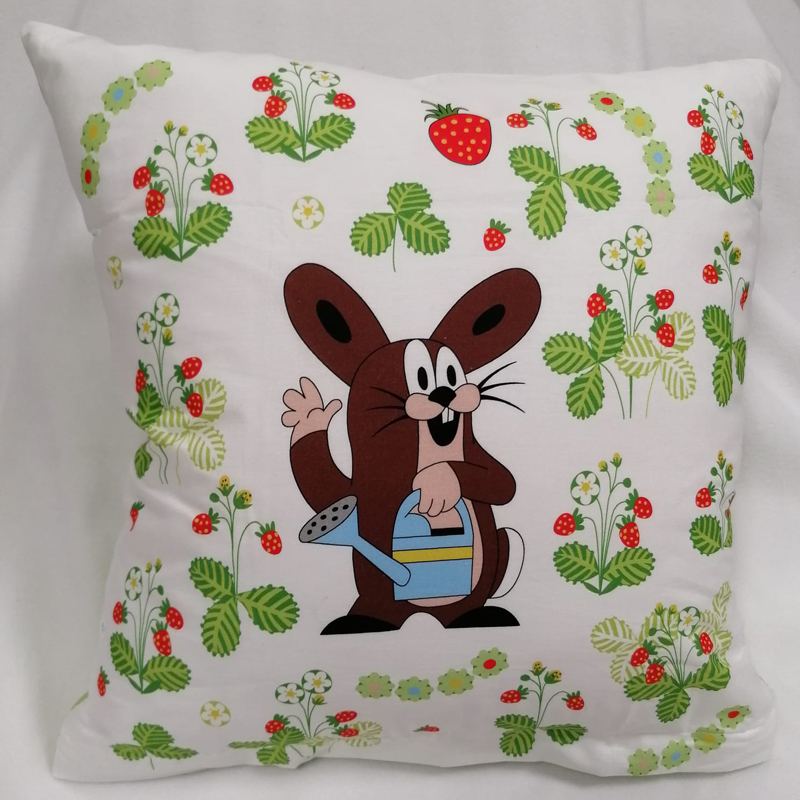 Povlak na polštářek 40 x 40 cm - Krtek na louce