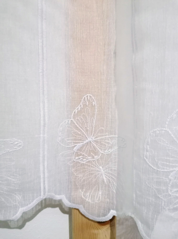 Záclona metrážová - Motýlci 120