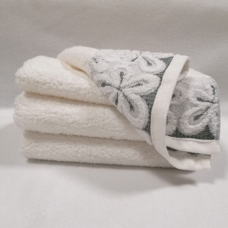 Osuška Květ bílá 70 x 140 cm