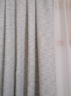 Dekorační látka oboustranná - barva bílo-černá