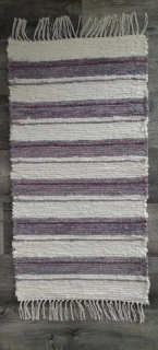 Kobereček tkaný - Slonovinová barva s fialovo-šedým pruhem  50 x 100 cm